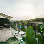 Godiland Apartment