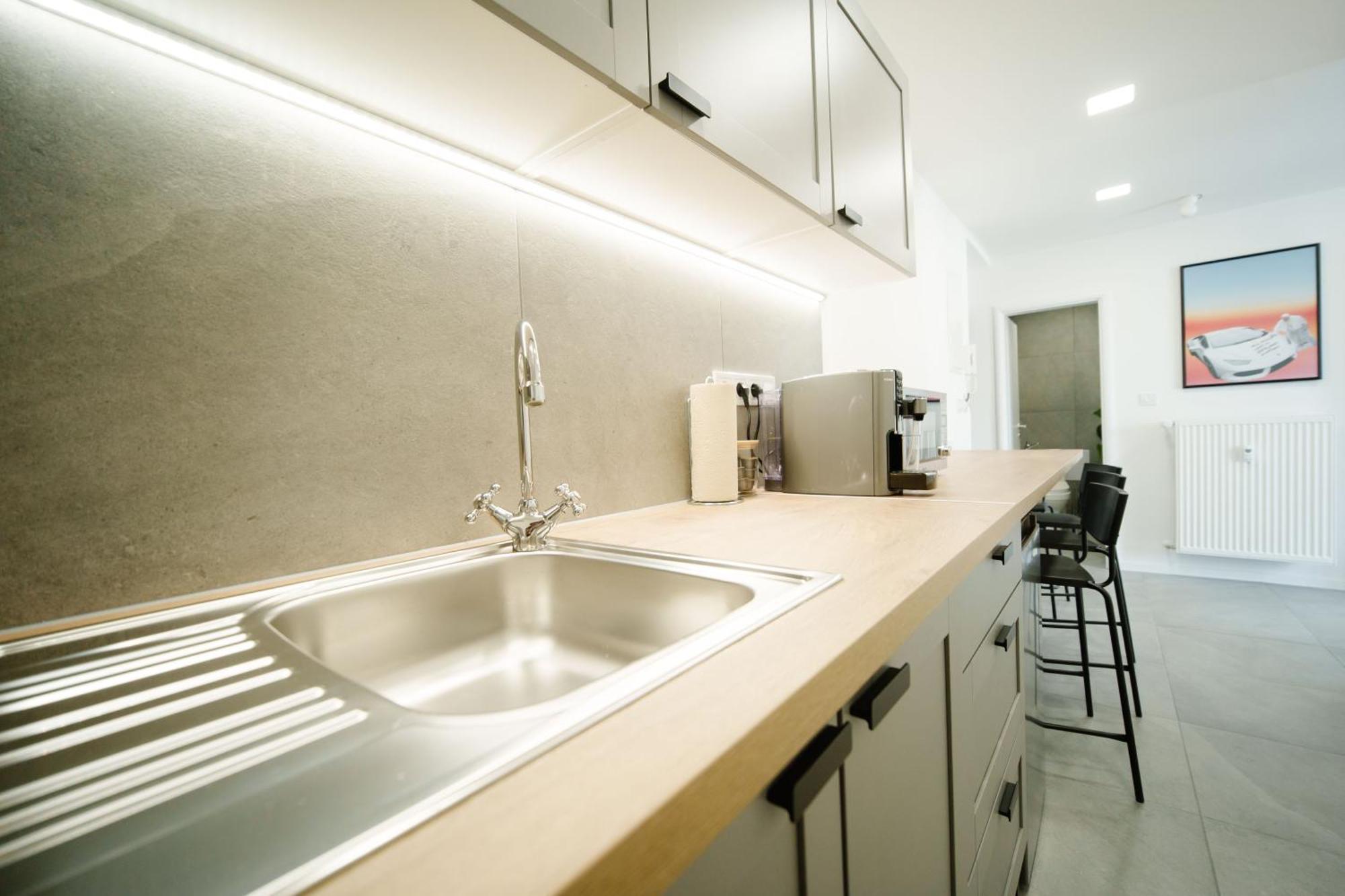 Apartament Godiland *